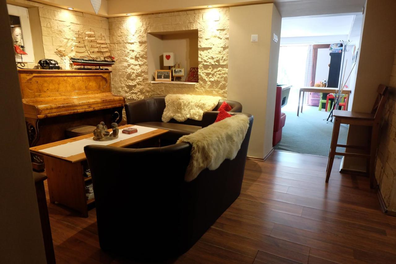 Willa Pod Aniolem - Pokoje Goscinne & Apartamenty Z Widokiem Na Gory Szczyrk Exterior photo