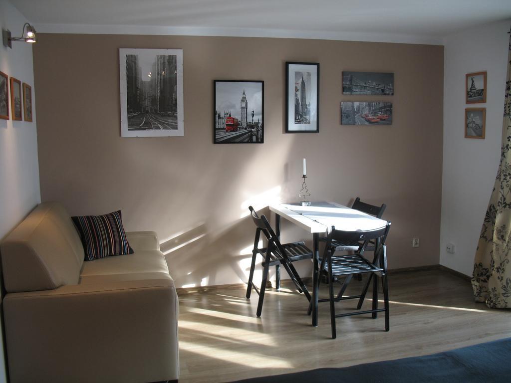 Willa Pod Aniolem - Pokoje Goscinne & Apartamenty Z Widokiem Na Gory Szczyrk Exterior photo