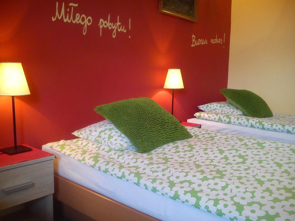 Willa Pod Aniolem - Pokoje Goscinne & Apartamenty Z Widokiem Na Gory Szczyrk Exterior photo