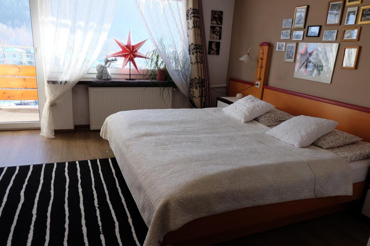 Willa Pod Aniolem - Pokoje Goscinne & Apartamenty Z Widokiem Na Gory Szczyrk Exterior photo