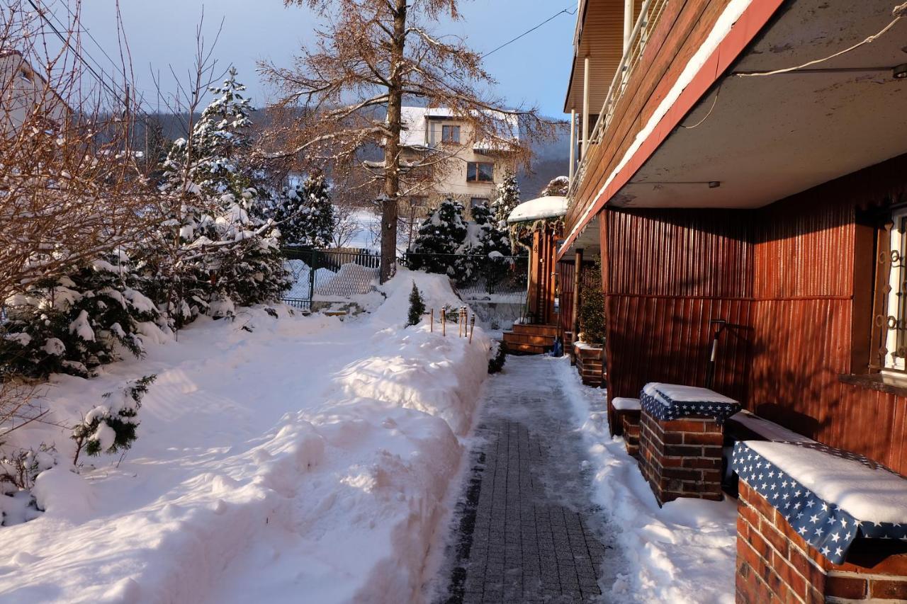 Willa Pod Aniolem - Pokoje Goscinne & Apartamenty Z Widokiem Na Gory Szczyrk Exterior photo