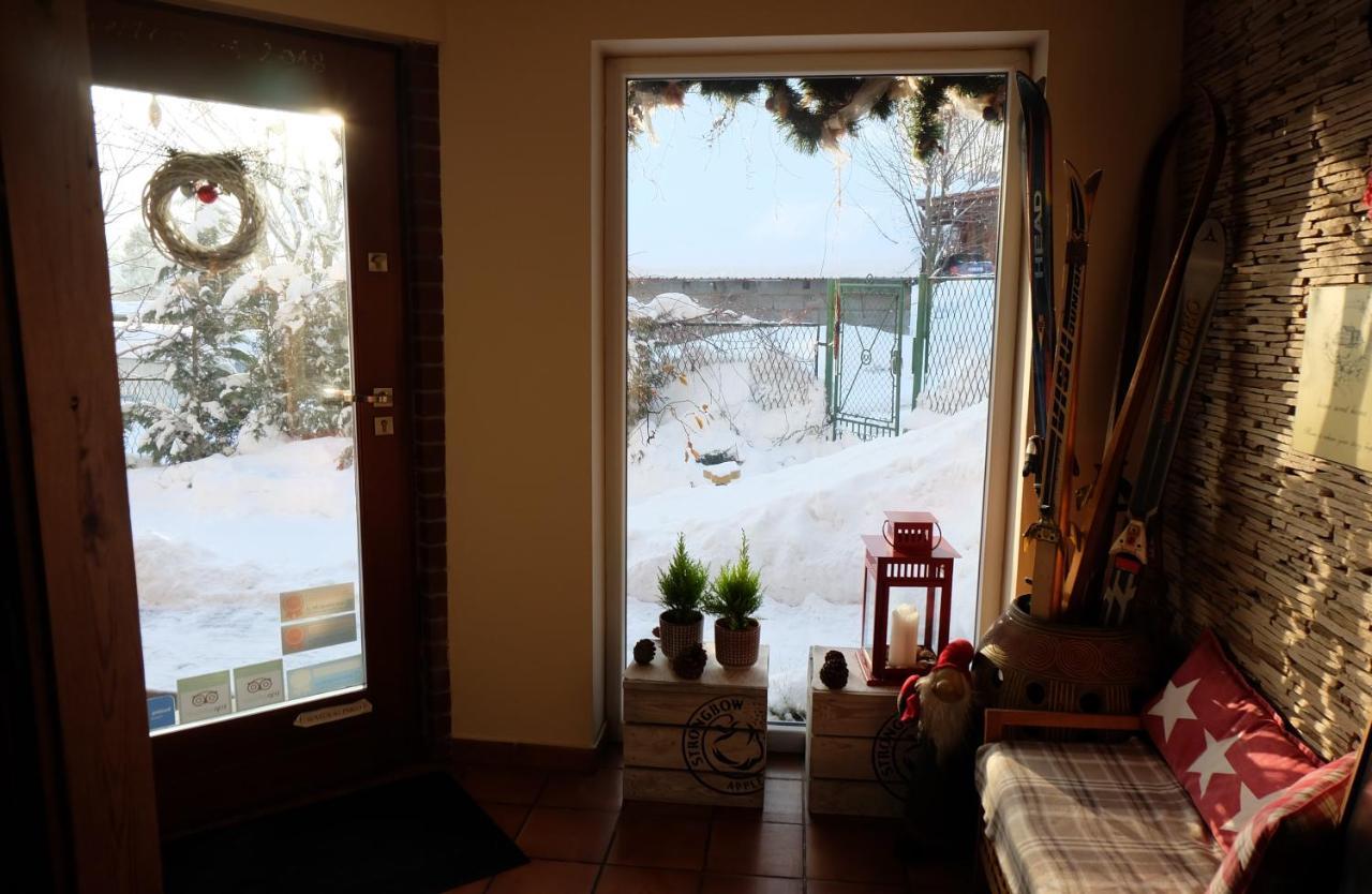 Willa Pod Aniolem - Pokoje Goscinne & Apartamenty Z Widokiem Na Gory Szczyrk Exterior photo